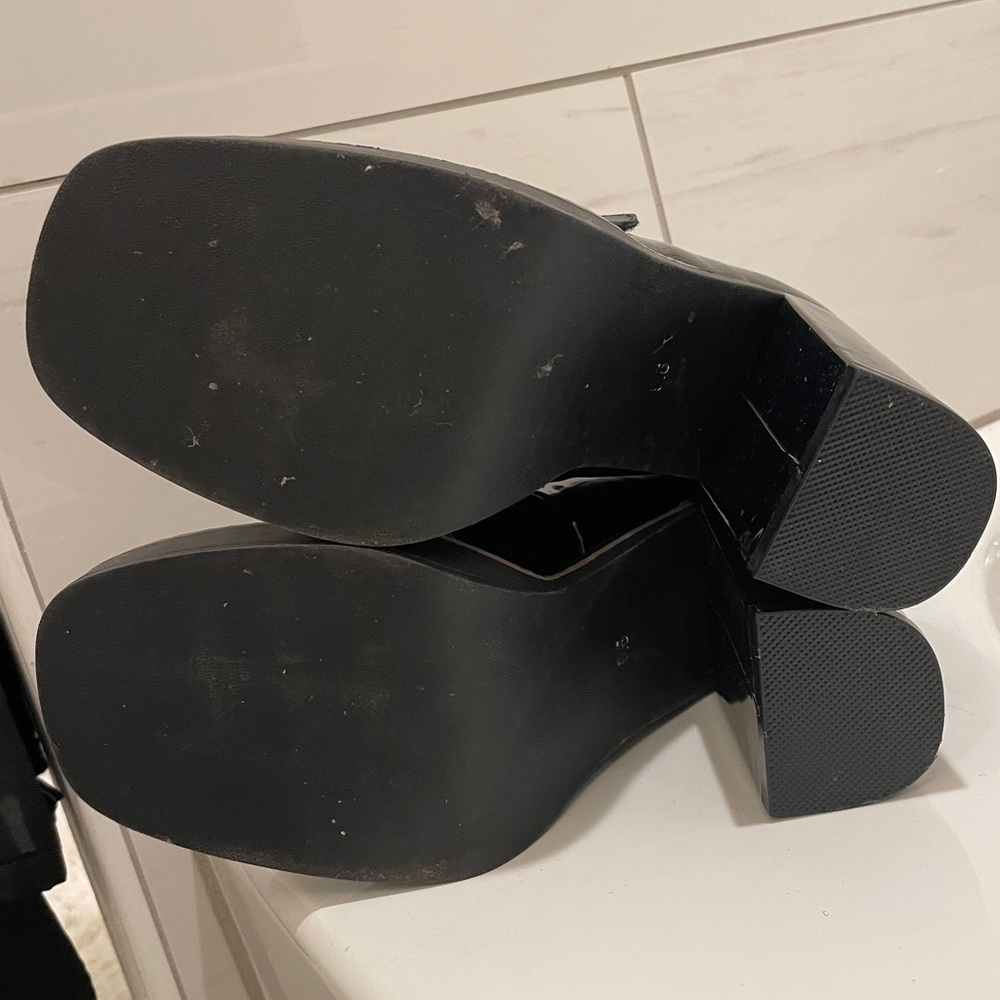 Steve Madden Twice Black Patent Leather Mary Jane platform Heels - Picture 11 of 12